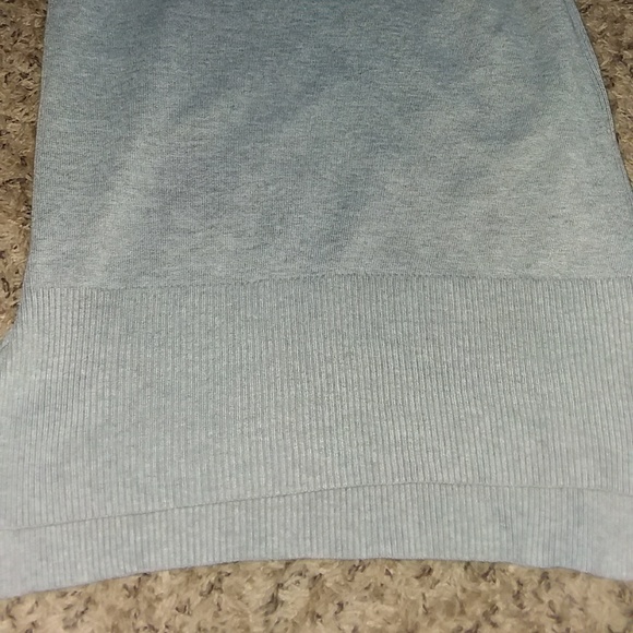 Neiman Marcus grey sweater top M - Picture 2 of 3